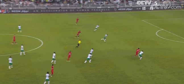  洛里昂主场惨败保级形势告急  