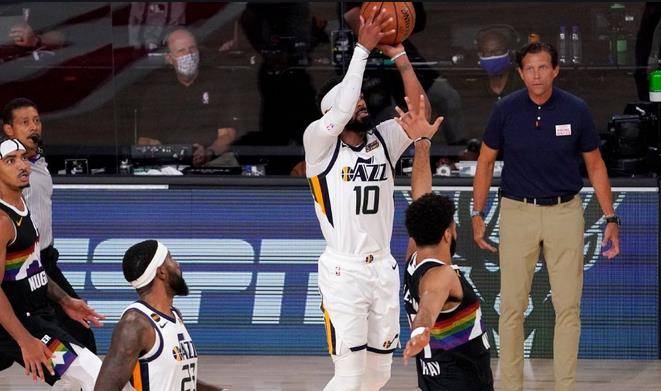  约基奇揽获三双，掘金稳居西部榜首  