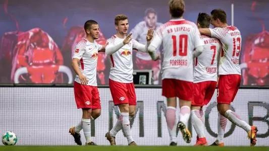  莱比锡红牛锋线集体哑火，主场惨败拜仁慕尼黑  